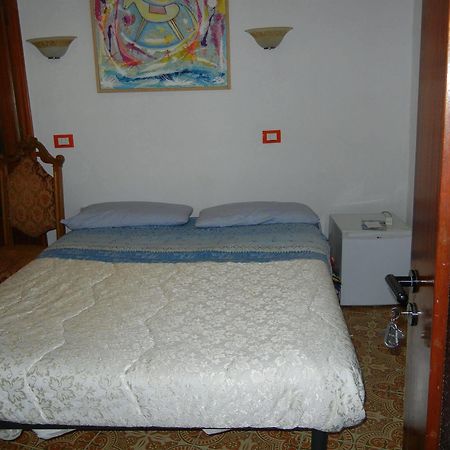 Rina Rooms Vernazza Bagian luar foto