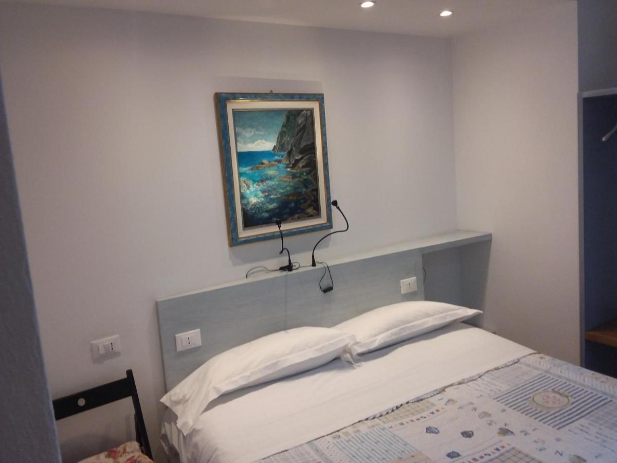 Rina Rooms Vernazza Bagian luar foto